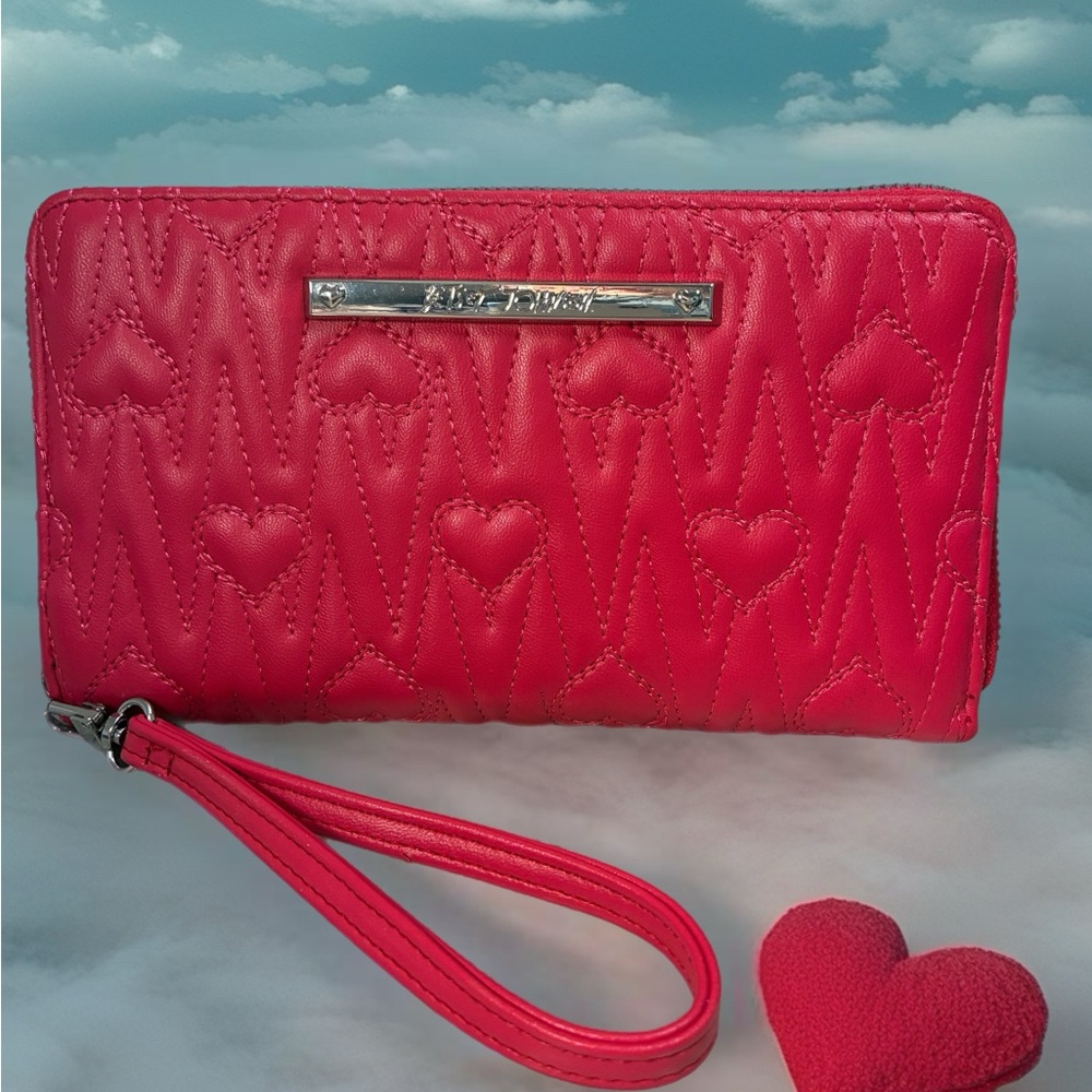 Betsey Johnson Vibrant Hot Pink Heart Wristlet